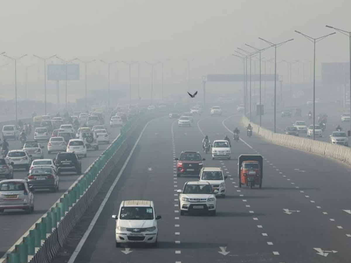 GARP Stage III: दिल्ली NCR में फिर हवा हुई खराब, BS III पेट्रोल, BSIV डीजल गाड़ियों पर लगा बैन