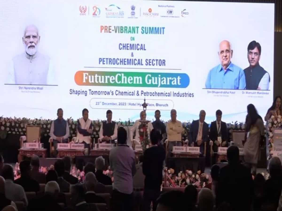 Vibrant Gujarat: पेट्रोकेमिकल सेक्टर में ₹67000 करोड़ के निवेश प्रस्तावों पर हस्ताक्षर, CM भूपेंद्र पटेल ने ये कहा