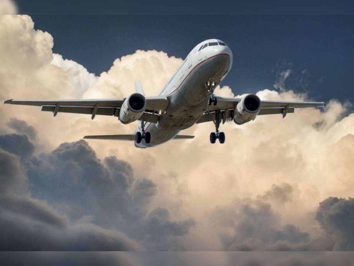 Delhi Flight Delayed: कोहरे और लो विजिबिलिटी के कारण देरी से चल रही 30 फ्लाइट, यात्रा से पहले चेक करें लिस्ट