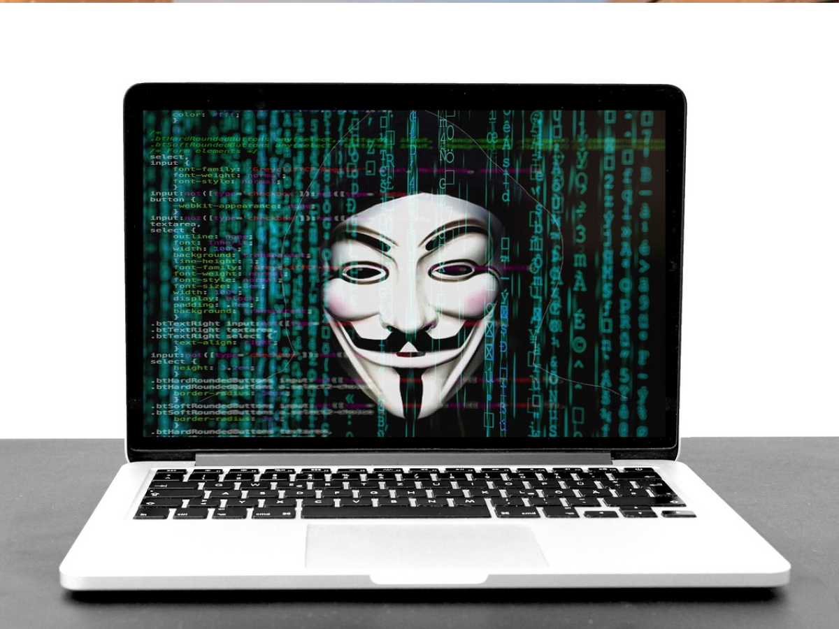 New Year पर खुद से करें 'ऑनलाइन सेफ' रहने का वादा, फोन में ऑन कर लें ये सेटिंग.. नजदीक नहीं आ पाएंगे स्कैमर्स