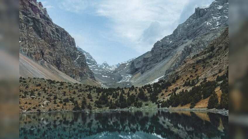 Favorite Tourist Destination: गुवाहाटी और शिलांग बना फेवरेट टूरिस्ट डेस्टिनेशन, पर्यटकों की संख्या में हुई बढ़ोतरी