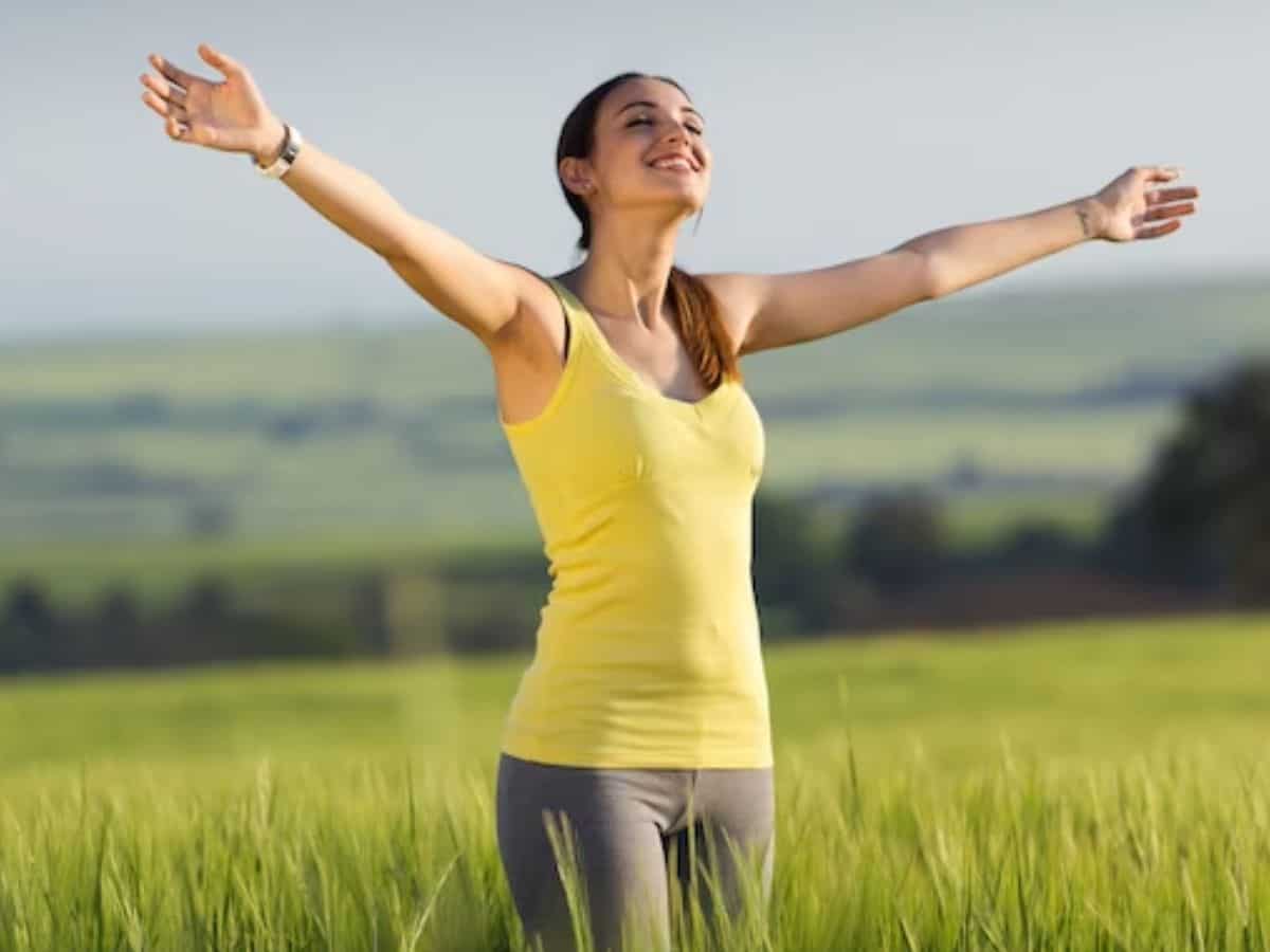 International Mind Body Wellness Day 2024: शरीर-दिमाग दोनों रहेंगे फिट, बस रुटीन में शामिल कर लें ये 5 आदतें