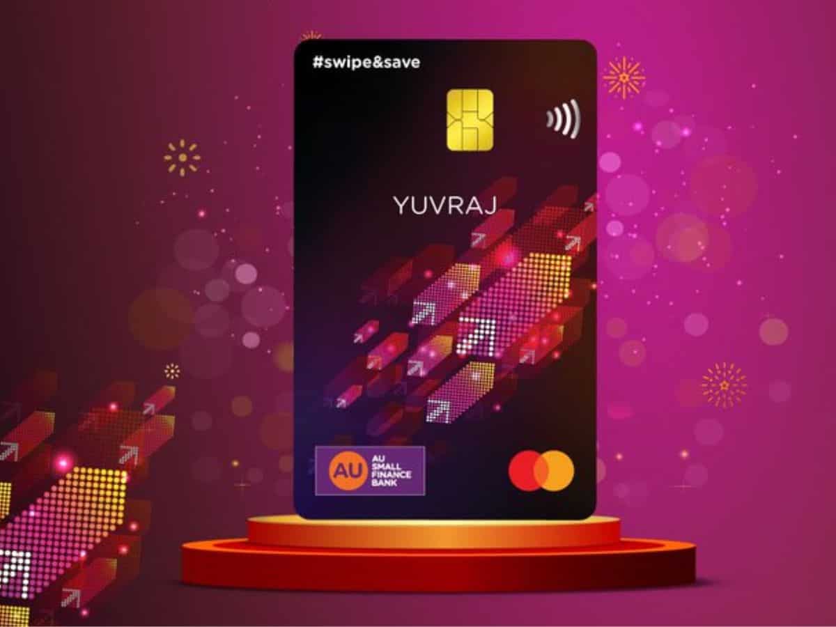 Swipe & Save: सैलरीड प्रोफेशनल्स के लिए ये स्मॉल फाइनेंस बैंक लाया नया डेबिट कार्ड, मिलेंगे ढेरों फायदे