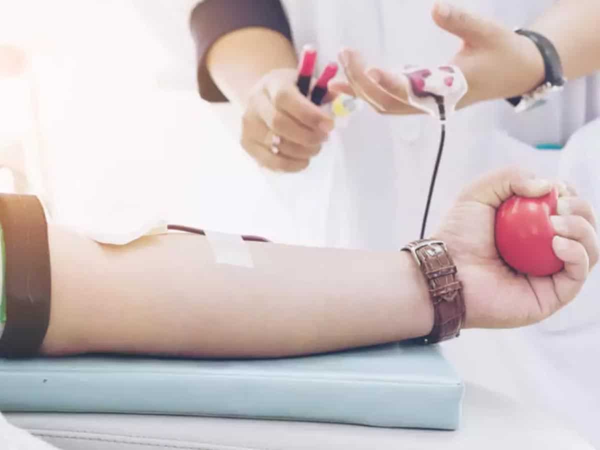 Blood Bank: खून नहीं बेच सकते हैं ब्लड बैंक, केवल वसूल सकते हैं प्रोसेसिंग फीस, ओवर चार्जिंग पर सरकार सख्त