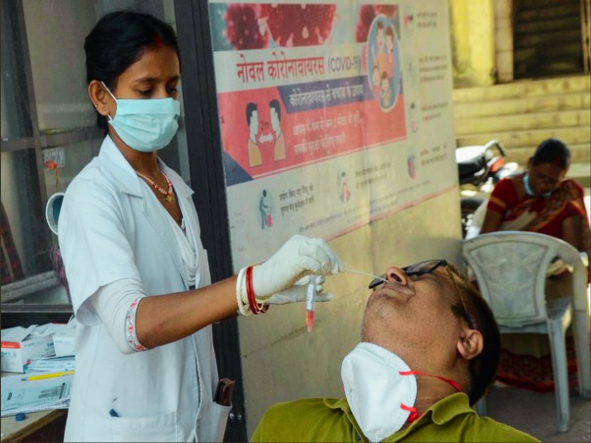 Corona in India: 24 घंटों में कोविड-19 के 774 नए मामले दर्ज, 2 लोगों की मौत, पढ़ें ताजा अपडेट
