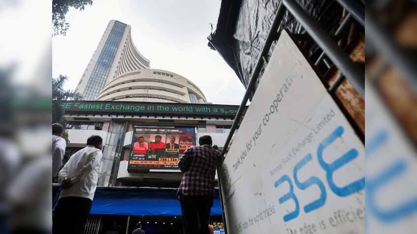 2024 के पहले हफ्ते में सेंसेक्स 214 अंक फिसला, TCS और HDFC Bank के निवेशकों को सबसे ज्यादा घाटा