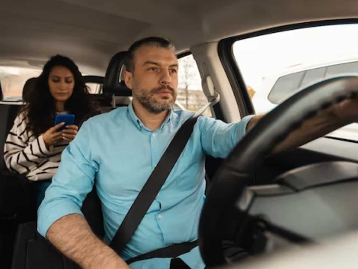 Women Safety Tips: देर रात कैब में हो अकेले, इन सेफ्टी टिप्स को जरूर करें फॉलो, बिना डरे कर सकेंगी अपनी सुरक्षा