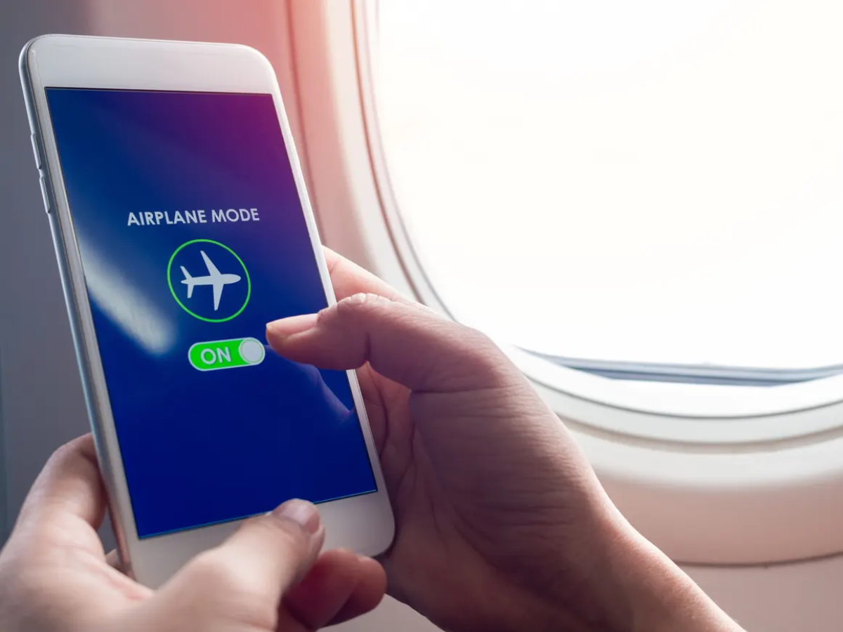 Airplane Mode पर कैसे करें इंटरनेट का इस्तेमाल? अपनाएं ये कमाल की ट्रिक
