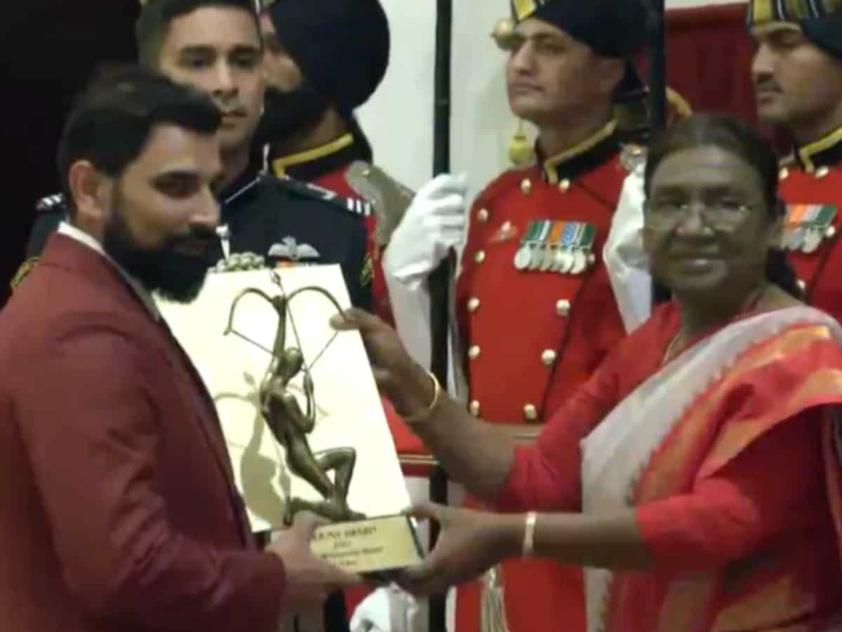 क्रिकेटर मोहम्मद शमी को मिला अर्जुन पुरस्कार, कहा- ये सपने का सच होने जैसा, यहां देखें स्पोर्ट्स विनर्स लिस्ट