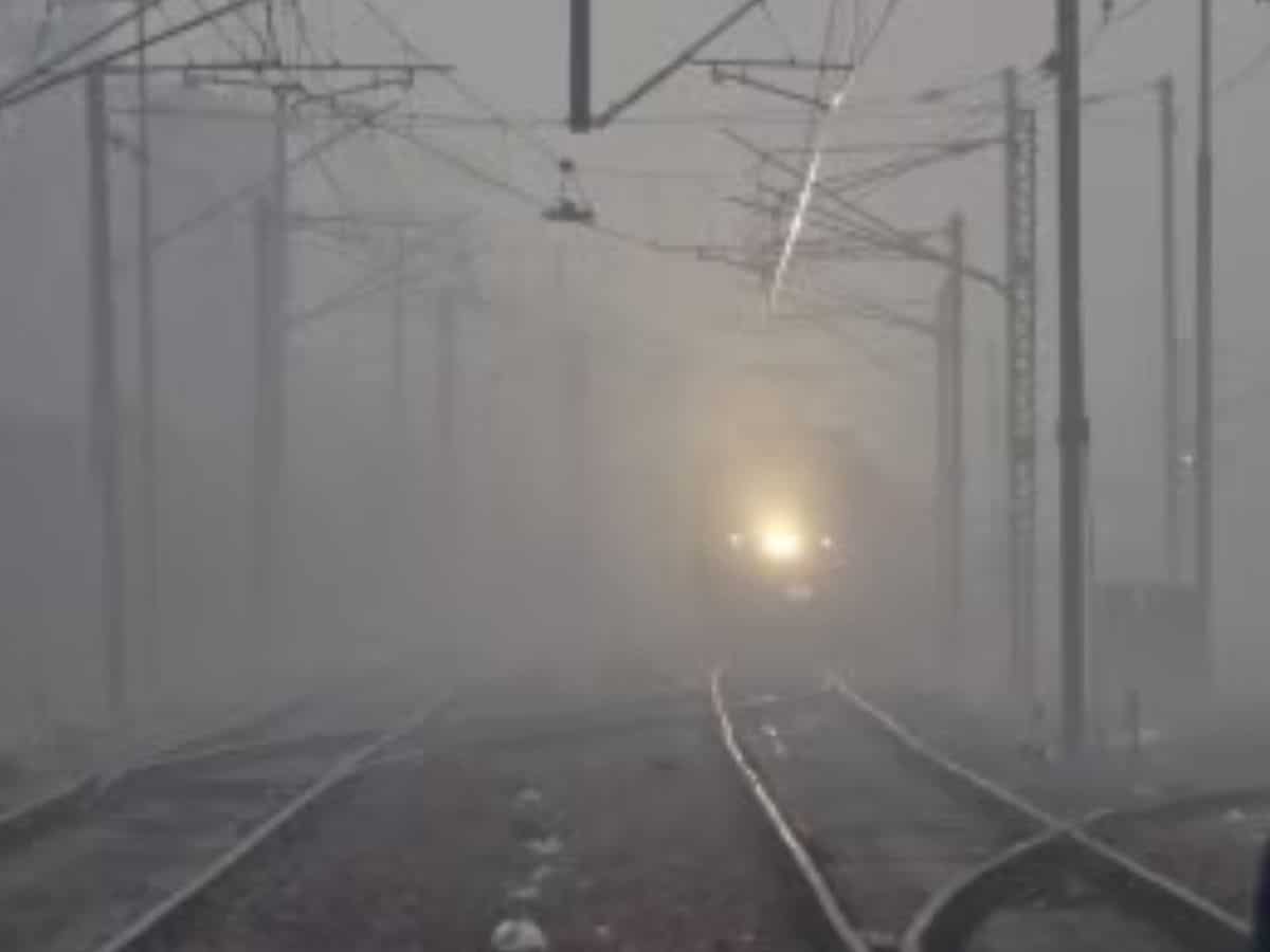 Weather Alert: दिल्‍ली-एनसीआर समेत उत्‍तर भारत में ठंड का प्रकोप, IMD ने जारी किया येलो अलर्ट..24 ट्रेनें लेट
