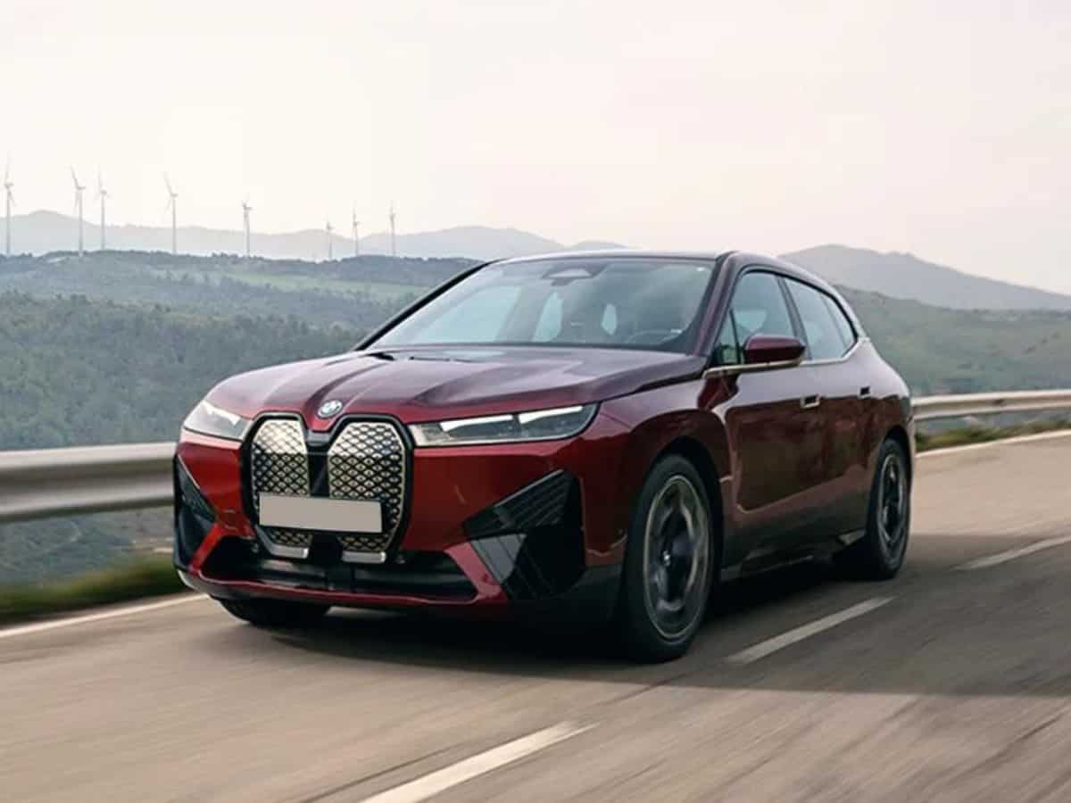 BMW iX इलेक्ट्रिक लग्जरी कार के चर्चे हजार; सबसे ज्यादा बिकने वाला मॉडल, 2023 में कंपनी ने बेचे 22980 यूनिट्स