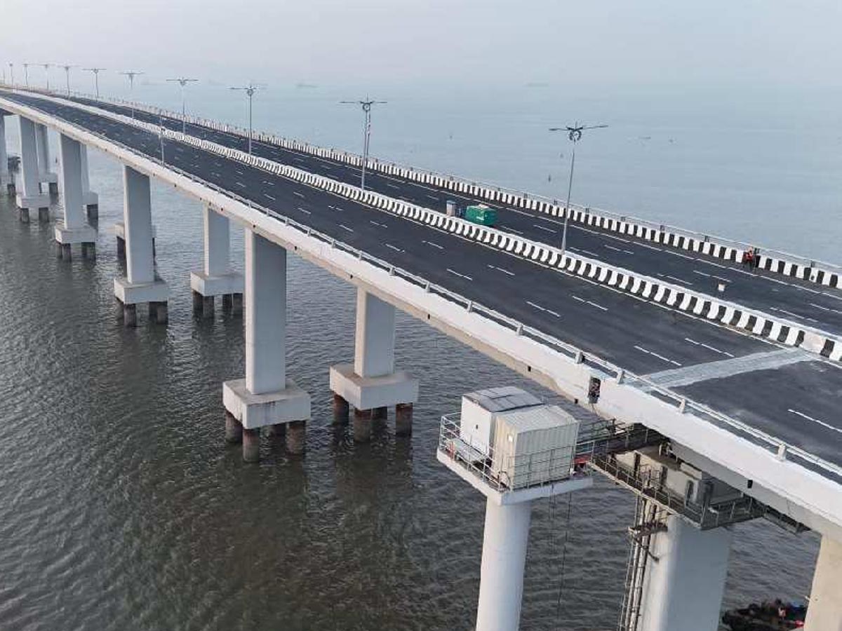 सरकार के साथ इन कंपनियों ने मिलकर बनाया अटल सेतु, एक साल में 64.37 ...
