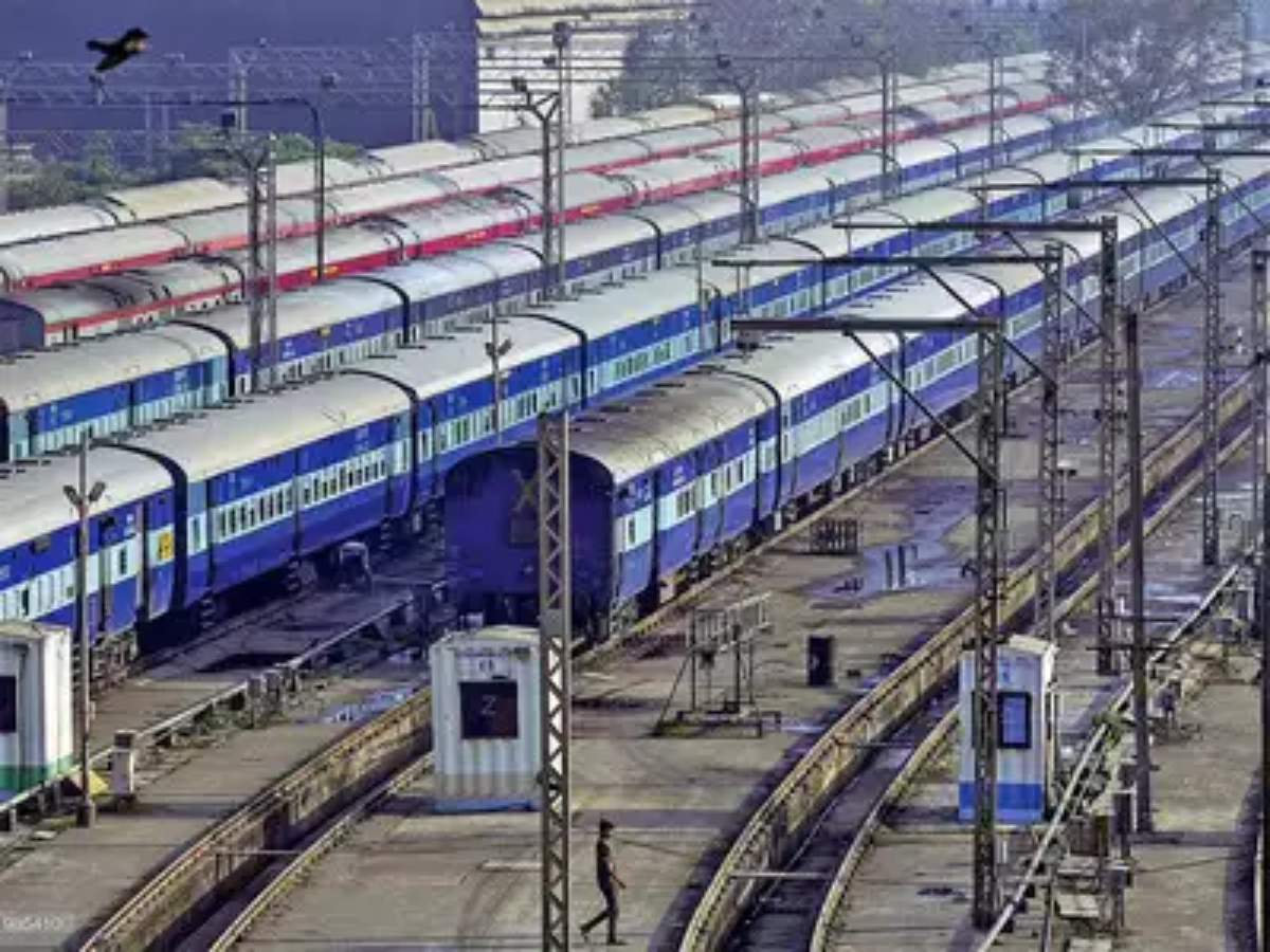 Railway Recruitment 2024: 10वीं पास के लिए रेलवे में नौकरी का मौका, 10 फरवरी से पहले करें अप्लाई, चेक करें डीटेल