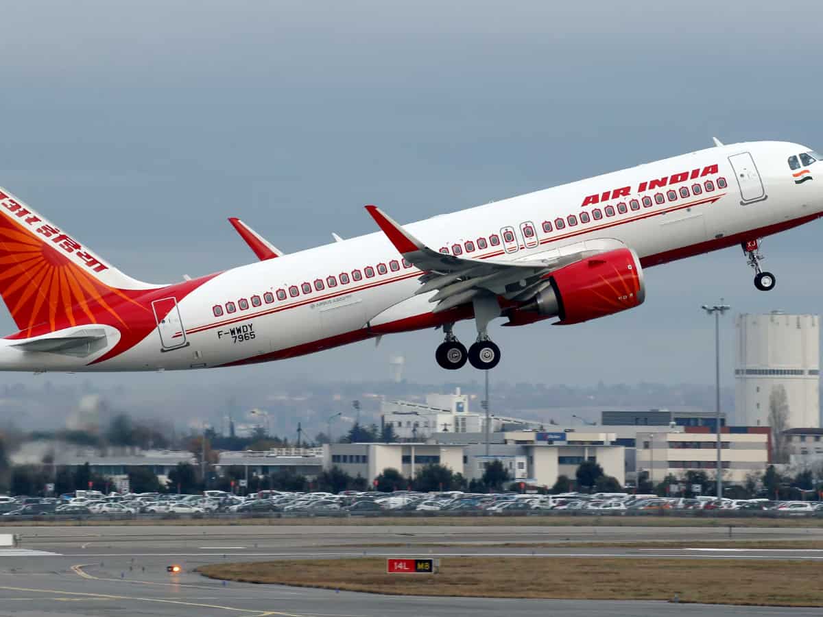 कोझिकोड फ्लाइट की देरी पर अनिल सिंघवी के सोशल मीडिया पोस्ट पर आया एयर इंडिया का रिएक्शन, जताया खेद
