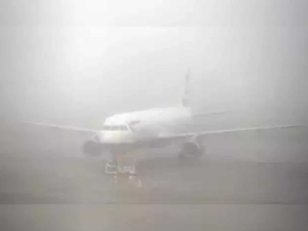 घने कोहरे के बीच फ्लाइट्स के लेट होने पर एविएशन मिनिस्टर ने दिया बयान, कहा- दिल्ली एयरपोर्ट को दिए हैं ये निर्देश