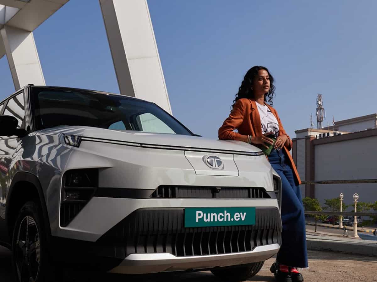Tata Punch.ev हो गई लॉन्च, कंपनी ने शुरुआती कीमत रखी ₹10.99 लाख, सिंगल चार्ज पर चलेगी 421km