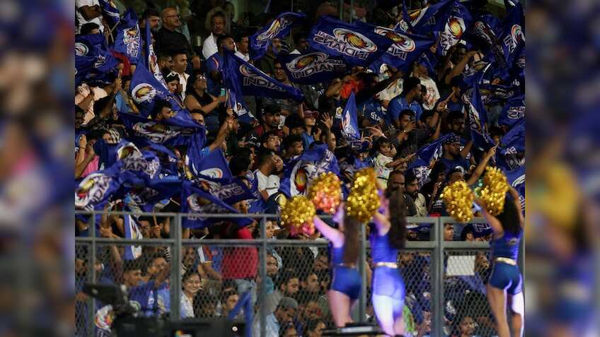IPL ओपनिंग सेरेमनी के लिए BCCI ने जारी किए प्रस्ताव, एक लाख रुपए चुकाकर लगा सकते हैं बोली, जानिए नियम और शर्तें