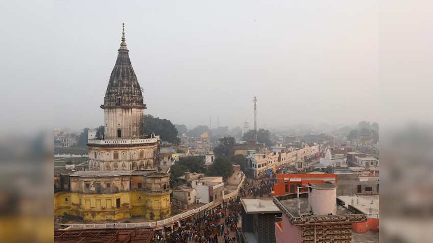 Ram Mandir: एक हजार यूजर्स को अयोध्या के फ्री बस टिकट देगा Paytm, बस इस्तेमाल करना होगा ये कोड