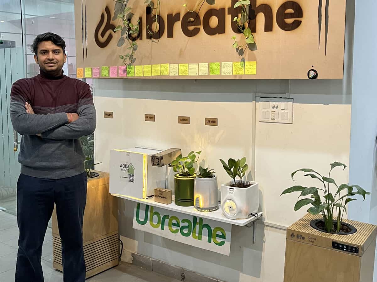 UBreathe: NASA रिसर्च से मिला 'ब्रीदिंग रूट' का आइडिया, शुरू किया ये Startup, अब 500 पौधों का काम कर रहा एक पौधा
