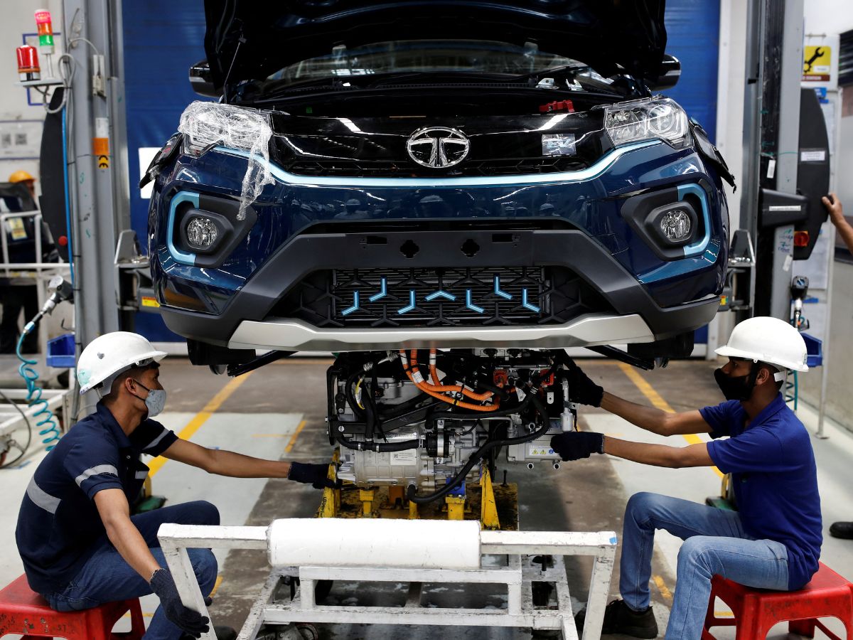 TATA Motors के कस्टमर्स के लिए जरूरी खबर, 1 फरवरी से बढ़ जाएंगे इन गाड़ियों के दाम