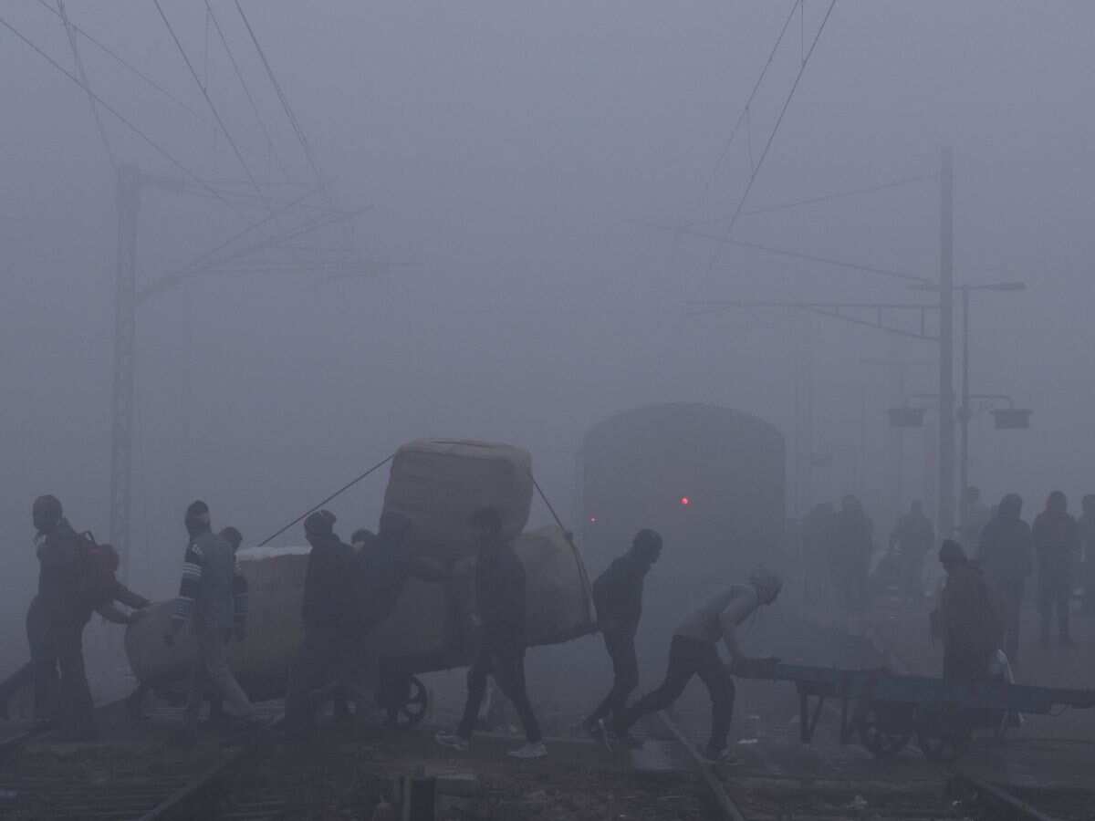 Weather Update: उत्तर भारत में ठंड का कहर जारी, अगले पांच दिन छाया रहेगा कोहरा, मौसम विभाग ने जारी किया अलर्ट