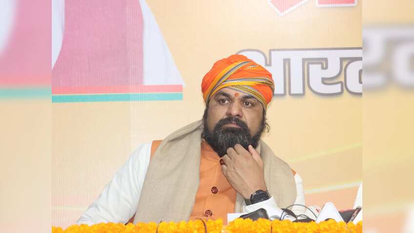 राबड़ी देवी सरकार में थे मंत्री, RJD में किया विद्रोह,  जानिए कौन हैं बिहार के डिप्टी सीएम सम्राट चौधरी