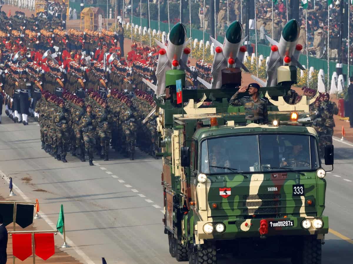 Budget 2024: भारत से तीन गुना ज्यादा सेना पर खर्च करता है ड्रैगन, जानिए चीन-पाक के मुकाबले कितना है भारत का रक्षा बजट