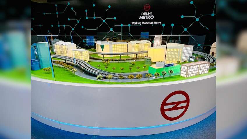 Delhi Metro लेकर आई पैसेंजर्स के लिए खास सर्विस, इस स्टेशन पर मिलेगा मेट्रो चलाने का एक्सपीरिएंस