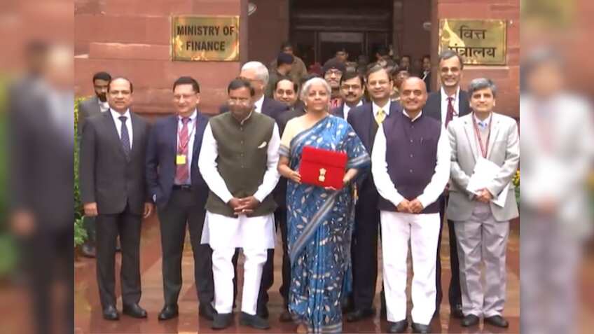 Budget 2024: गरीब, युवा, अन्‍नदाता और महिलाओं पर हो सकता है खास फोकस, इन 10 घोषणाओं की उम्‍मीद