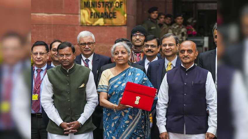 बजट में सरकार का अनुमान, RBI, सरकारी बैंकों से मिल सकता है 1.02 लाख करोड़ रुपये का डिविडेंड