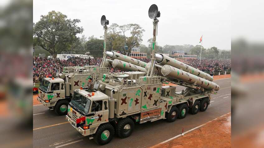 रक्षा बजट का हिसाब-किताब, 1.72 लाख करोड़ रुपए से खरीदे जाएंगे नए हथियार, पेंशन पर ज्यादा खर्च करेगी सरकार