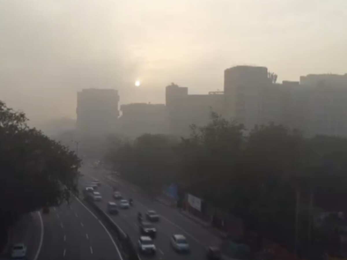 Delhi Weather: दिल्ली- NCR में आसमान दिखा साफ, देश के कई इलाकों में हो रही बर्फबारी, यहां पढ़े IMD का अपडेट