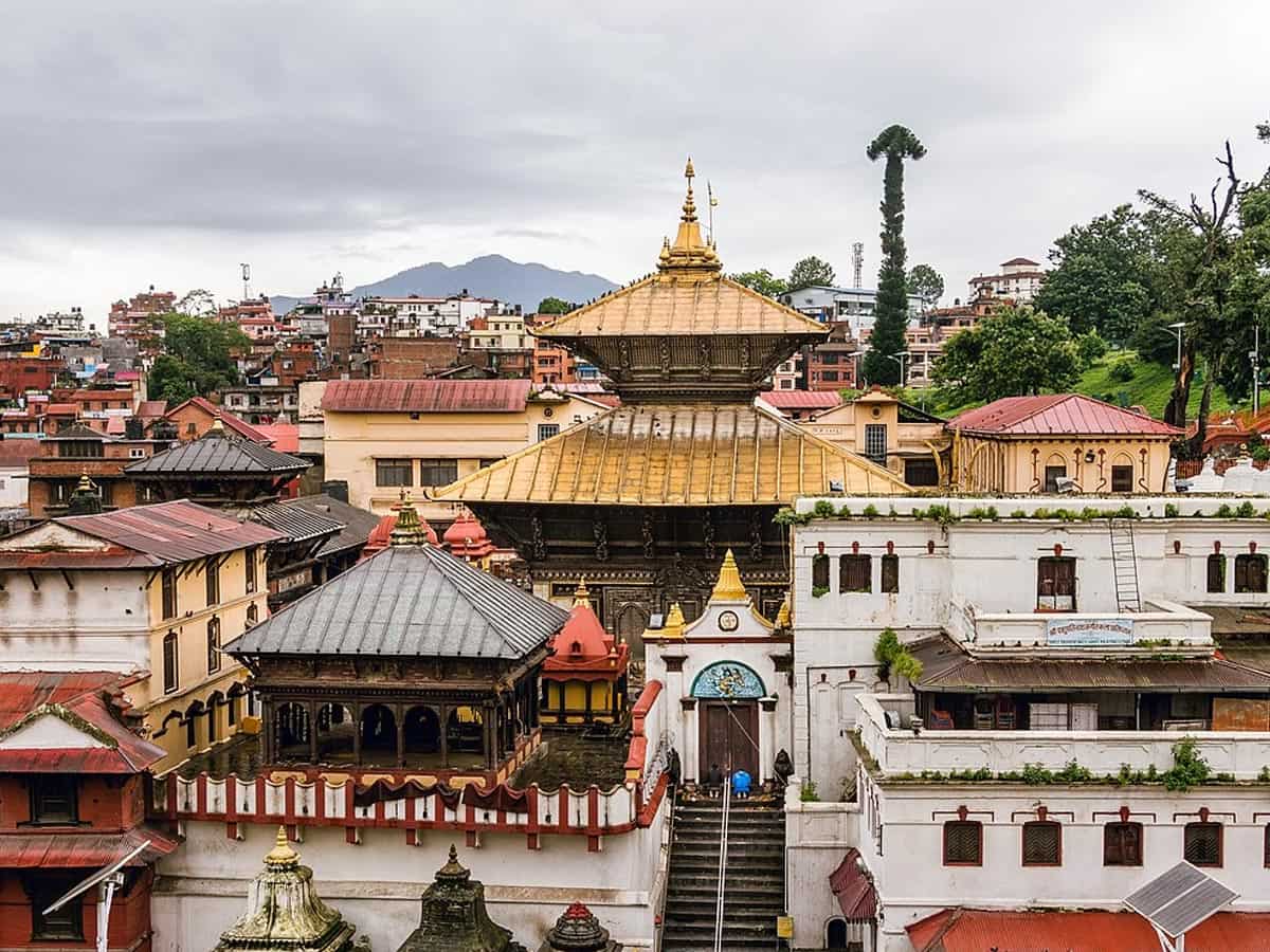 सर्दी खत्म होने से पहले कर लें नेपाल की सैर, IRCTC सस्ते में दे रहा है पशुपतिनाथ मंदिर दर्शन का मौका