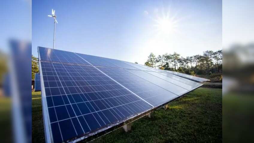 PM Surya Ghar Muft Bijli Yojana: 300 यूनिट तक मुफ्त बिजली, ऐसे मिलेगा सब्सिडी का फायदा, जानें कैसे करना है आवेदन