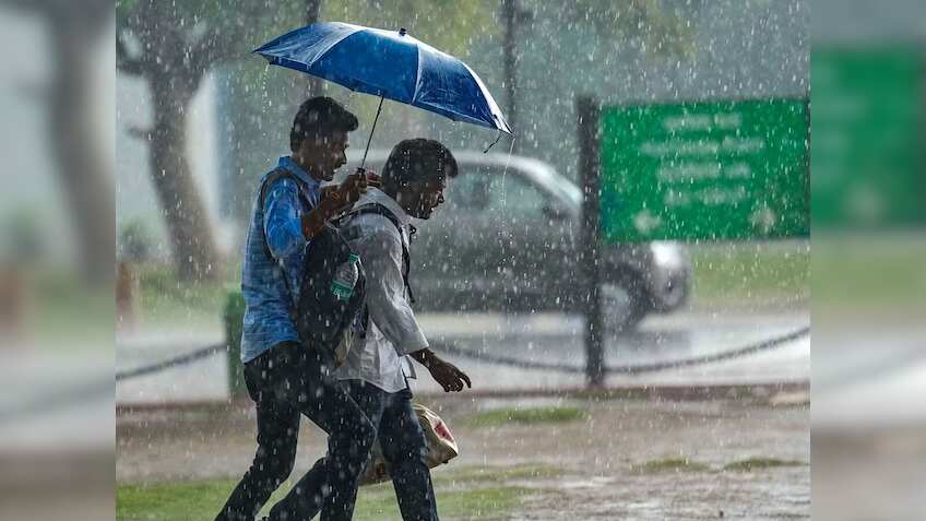 Weather Update: दिल्ली में मौसम ने फिर बदली करवट, IMD ने इन राज्यों के लिए जारी किया बारिश का अलर्ट