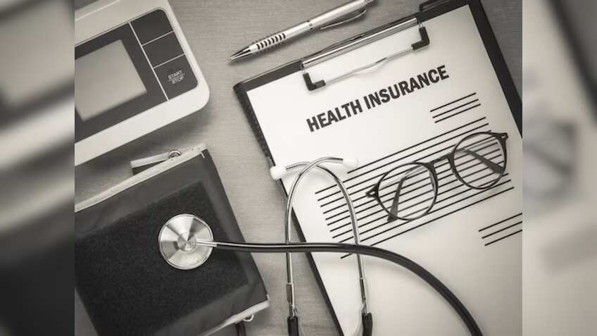 विदेश में पढ़ रहे 'देसी' छात्रों के लिए स्पेशल हेल्थ इंश्योरेंस, HDFC Life International देगी 30 लाख US डॉलर तक का कवरेज