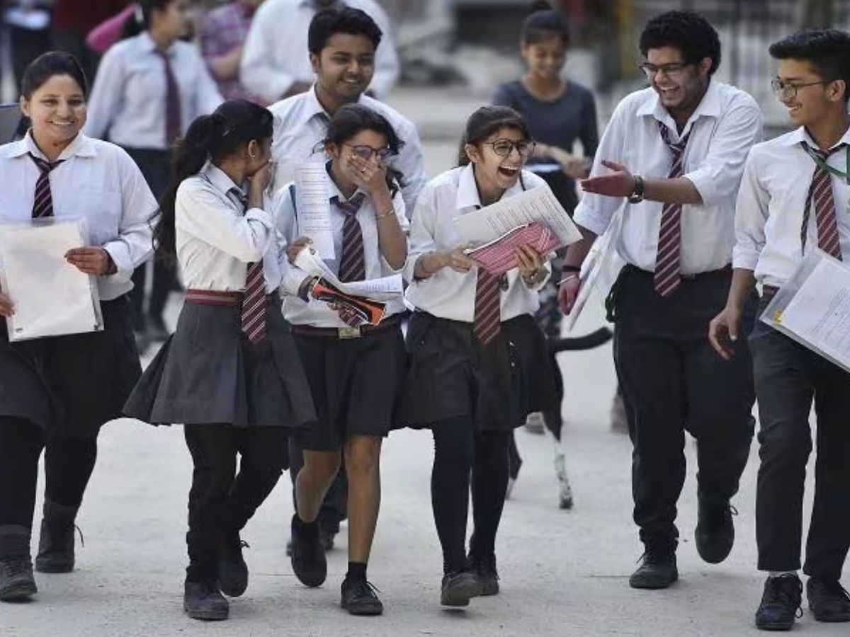 CBSE Exam पर आया बड़ा अपडेट, सीबीएसई कराएगी ओपेन बुक एग्जाम, बच्चे परीक्षा में लेकर जा पाएंगे नोट्स और किताबें!