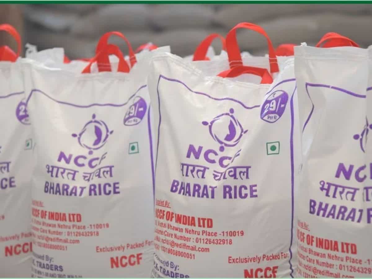 सरकार को अगले 4-5 माह में 15-15 लाख टन 'भारत' चावल और आटे की बिक्री की उम्मीद