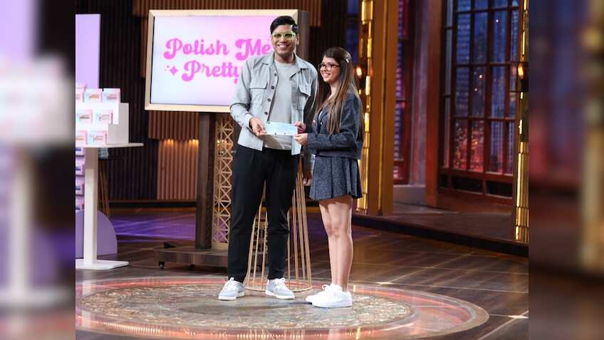 Shark Tank India-3: हर लड़की की खूबसूरती में चार चांद लगा देता है ये Startup, जानिए 22 साल की अनुष्का ने कैसे खड़ा किया ऐसा Business