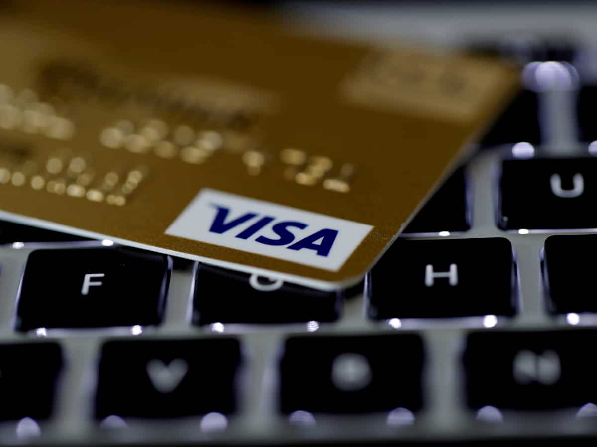 क्रेडिट कार्ड जारी करने के नियमों में बदलाव; RBI ने कंपनियों को दिए ये निर्देश, पढ़ें डीटेल्स