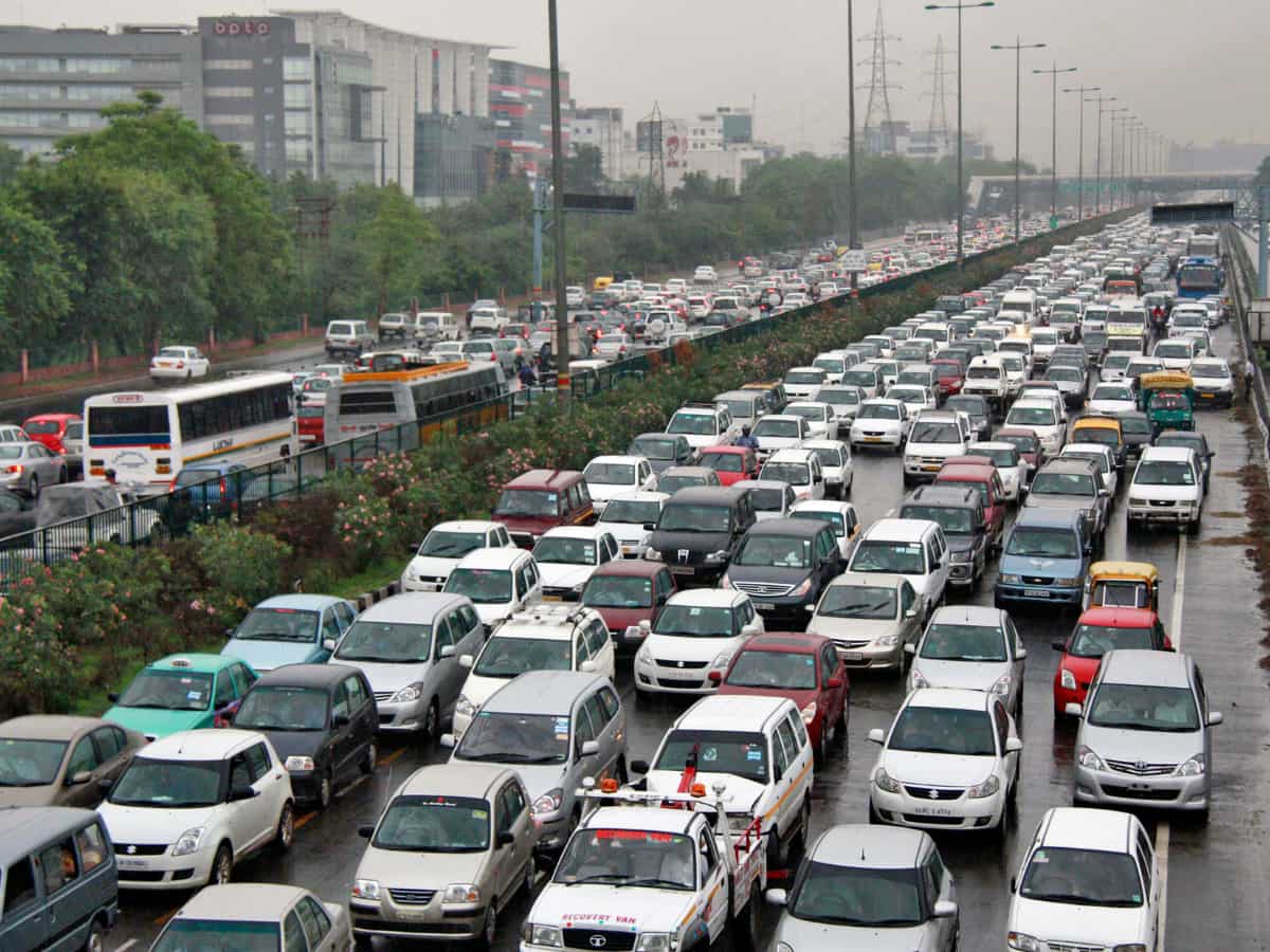 फरवरी में लोगों ने जमकर खरीदी कार; Maruti पर बरसाया खूब प्यार, जानें दूसरी कंपनियों का हाल