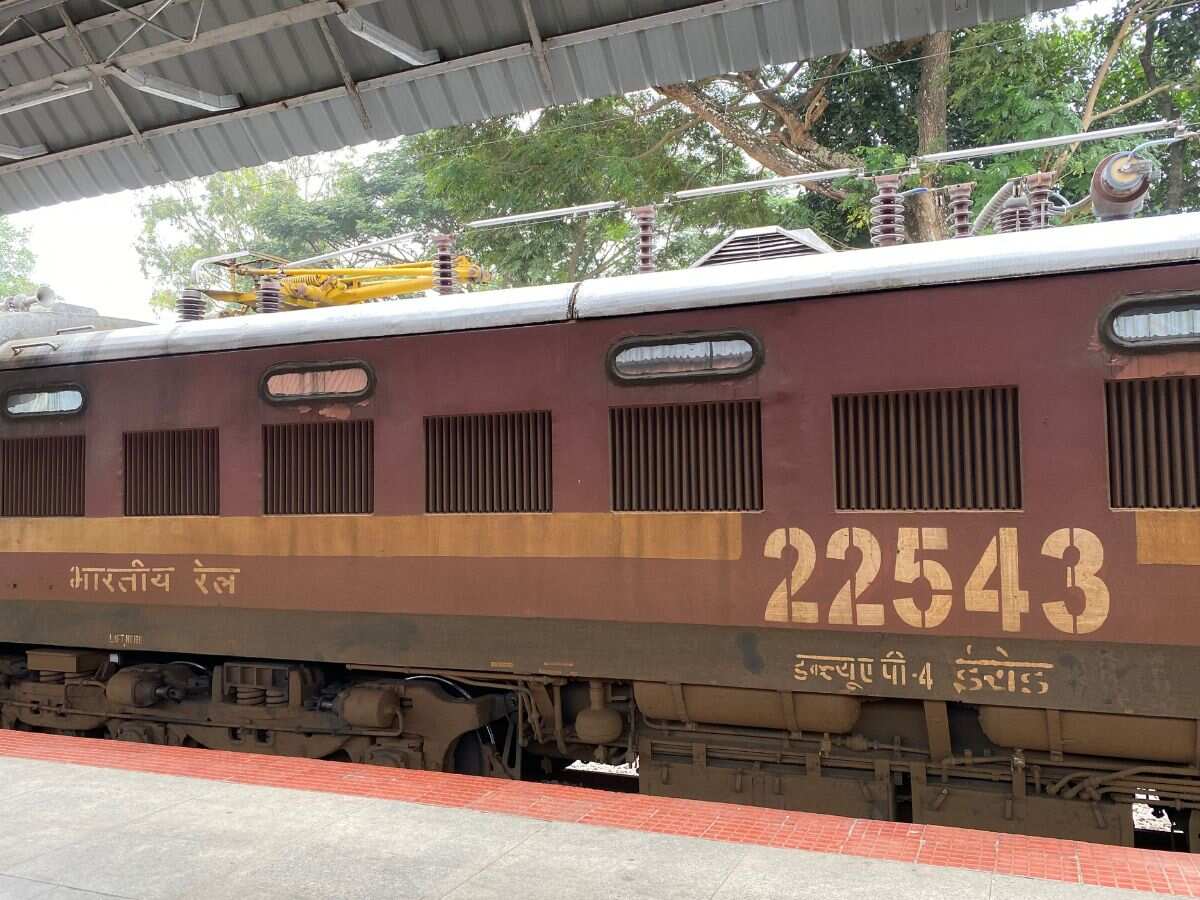 Holi Trains: होली के पहले बिहार, यूपी के लोगों की हो गई मौज, रेलवे चला रही है 38 स्पेशल गाड़ियां, चेक करें शेड्यूल
