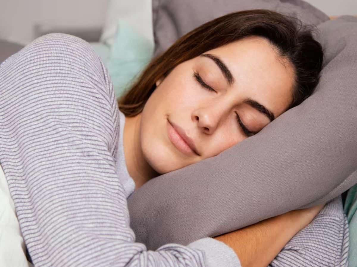 World Sleep Day 2024: जरूरत से ज्‍यादा या कम, कितना सोते हैं आप? जानें उम्र के हिसाब से कितनी नींद जरूरी
