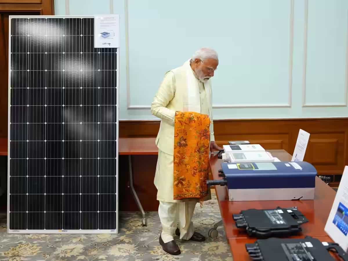 PM Surya Ghar Muft Bijli Yojana: एक महीना पूरा होने पर पीएम मोदी ने की खास पोस्ट, बताया कितने लोग कर चुके हैं रजिस्टर