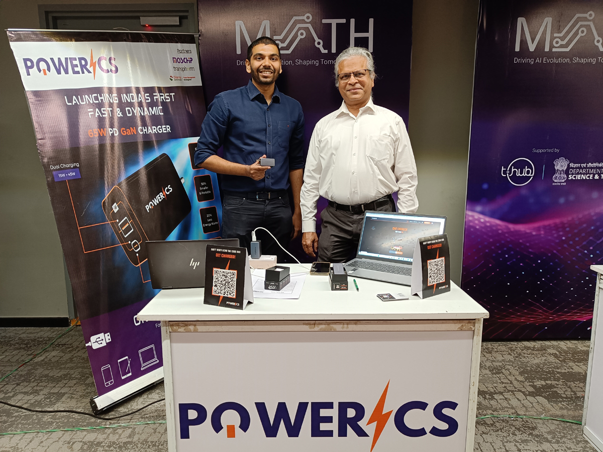 अब 36 चार्जर रखने का झंझट खत्म! इस Startup का Smart Charger आपके हर डिवाइस को करेगा चार्ज, ई-वेस्ट भी होगा कम