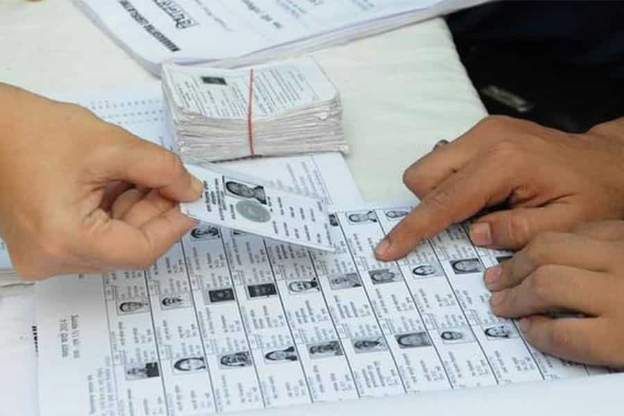 आपका नाम वोटर लिस्ट में है या नहीं, घर बैठे ऑनलाइन और ऑफलाइन ऐसे करें चेक