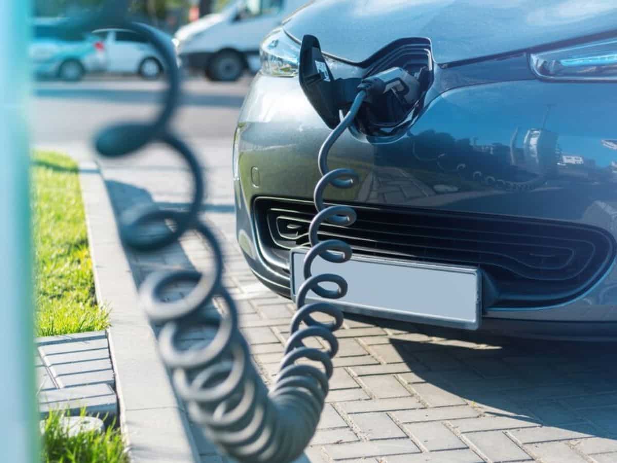 Tata Power ने अयोध्या जाने वाले इन रूट्स पर लगाए EV चार्जिंग प्वाइंट्स, इलेक्ट्रिक व्हीकल अपनाने में आएगी तेजी