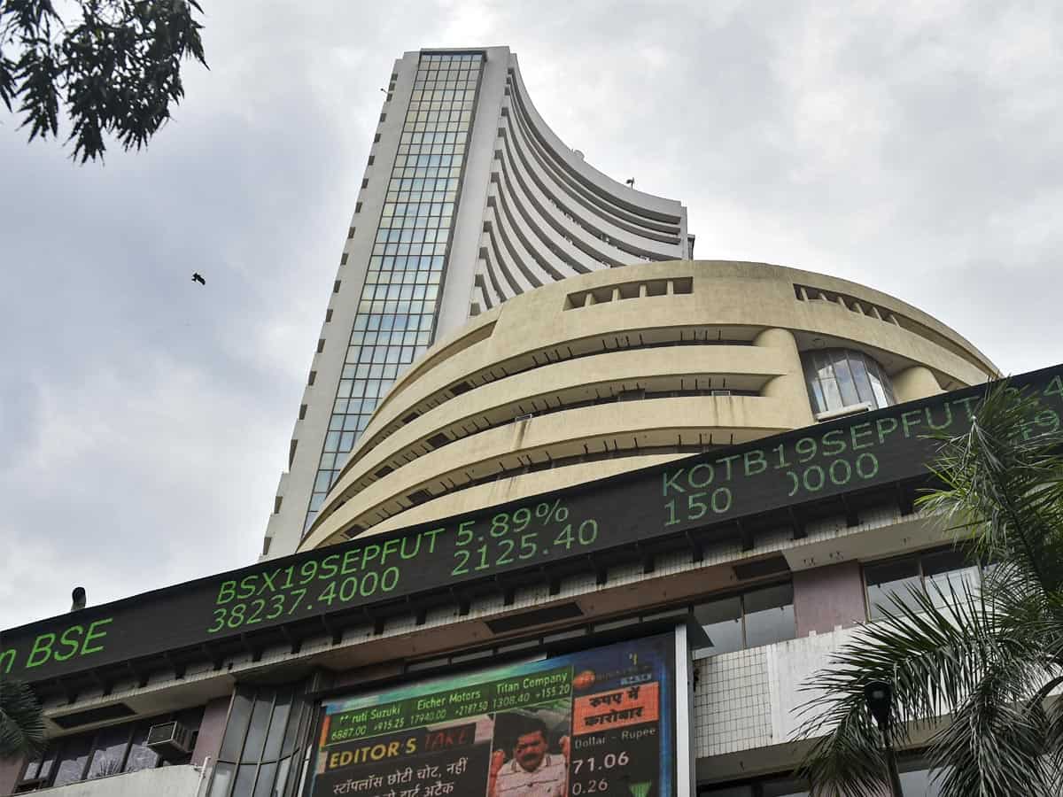 Sensex: टॉप 10 में से पांच कंपनियों के गिरे मार्केट कैप, चढ़ते बाजार में इस कंपनी को हुआ सबसे अधिक नुकसान