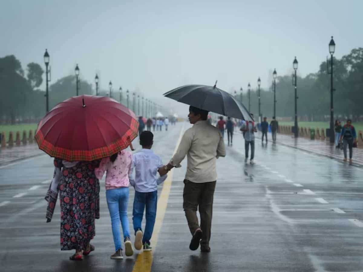 Delhi Weather Update: अगले 24 घंटे में दिल्ली-NCR में बारिश का अनुमान, इन जगहों पर गिरेंगे ओले, जानें अपने शहर का हाल