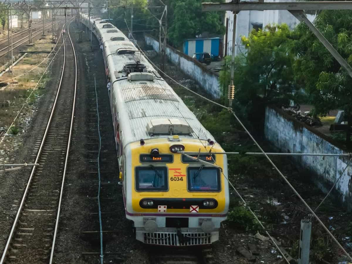 यात्रीगण ध्यान दें! कई गाड़ियों के टर्मिनलों में  हुआ बदलाव, अहमदाबाद से साबरमती ट्रांसफर हुई कई ट्रेनें